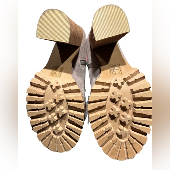 Jeffrey Campbell Free People NWOT Taupe Suede Open Front Lace up 4.5” Heel Shoes - Picture 6 of 11